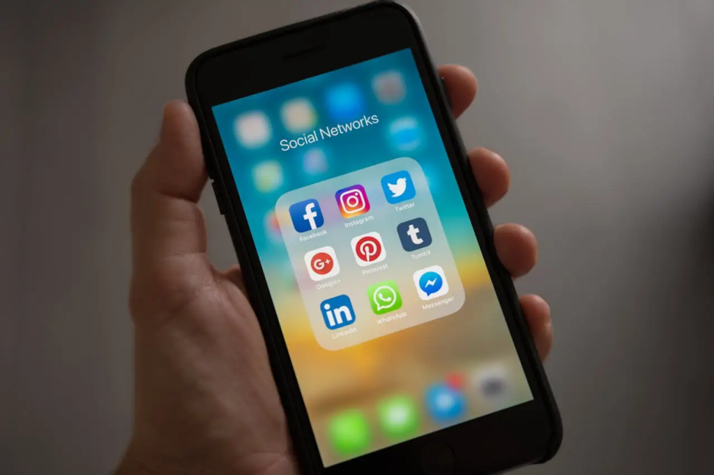 2d0dbee4 1700 4f87 96cb 425fb3cc3f27 1 Leveraging the Power of Social Media Marketing